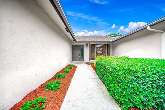 Building Photo - 14491 Autumn Ave