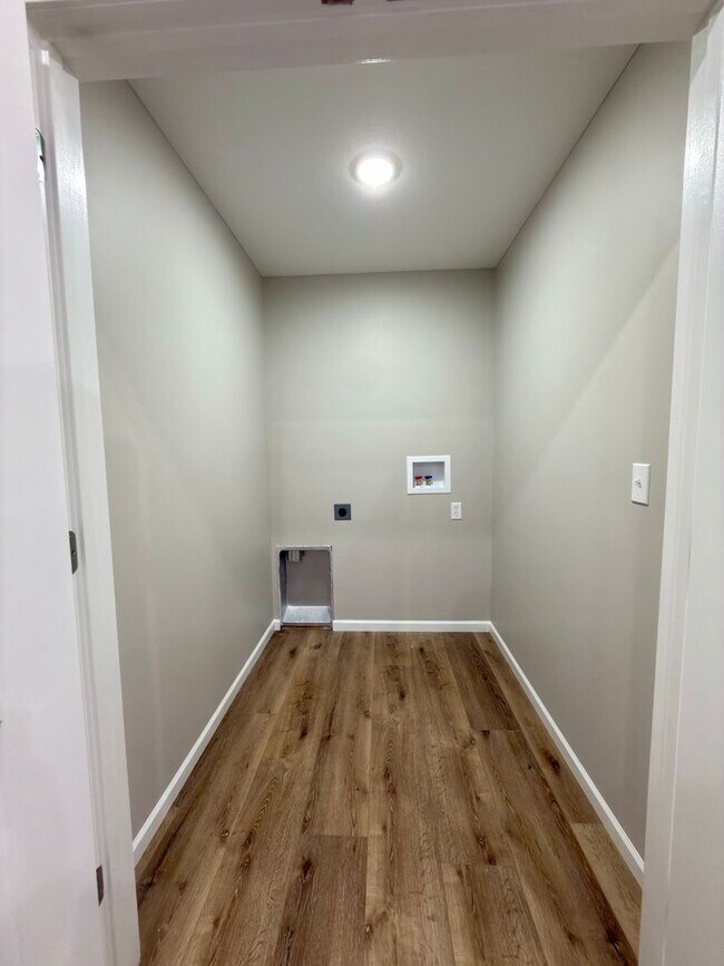 Building Photo - 1805 St Michael's Ct