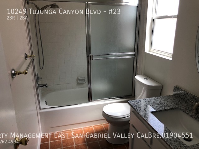 Building Photo - GORGEOUS REMODELED TWO BEDROOM CONDO IN TU...