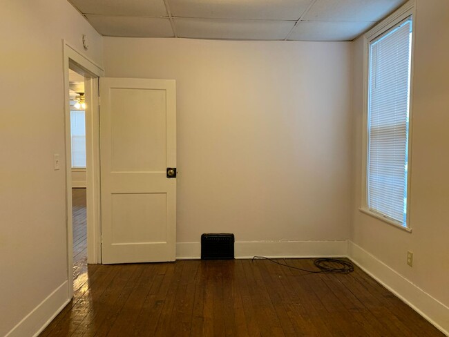 Building Photo - Two Bedroom House in Muskegon