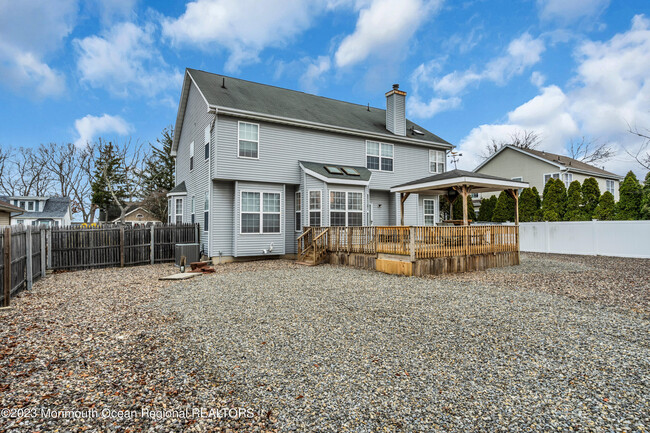 Building Photo - 505 Buhler Ave