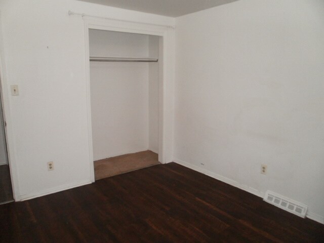 Building Photo - 9852 W 22nd Pl