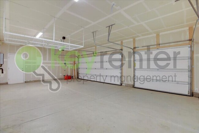 Building Photo - 5584 Harcrest Dr