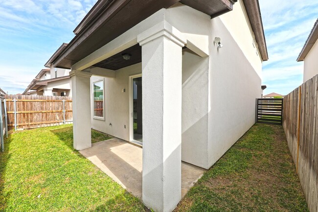 Building Photo - 7964 Elka Lp