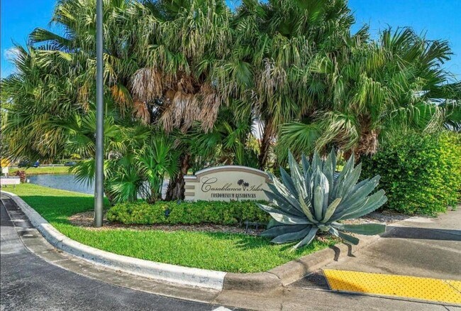 Primary Photo - 815 Boynton Beach Blvd