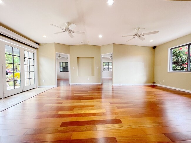 Building Photo - Pet Friendly Kailua Home with Pool, Waterf...