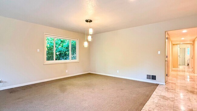 Building Photo - 3BD/2BA Willow Glen Single-Family Home with Spacious Layout