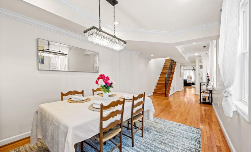 Building Photo - 3303 Foster Ave