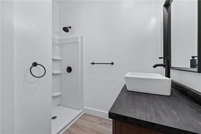 Building Photo - 1035 Astor Ave SW