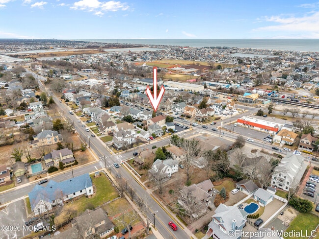 Building Photo - 331 Richmond Ave