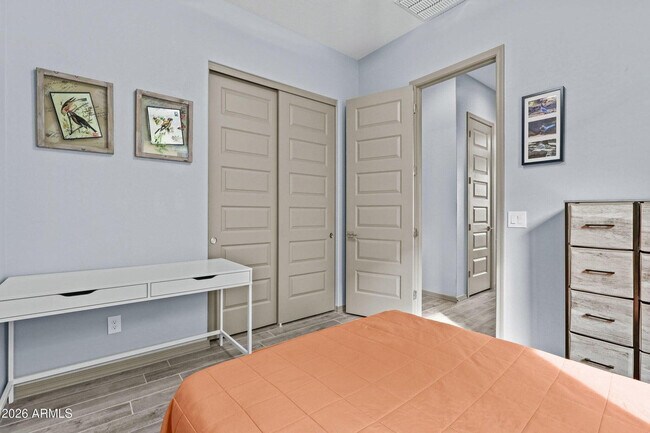 Building Photo - 4451 E Bernice St