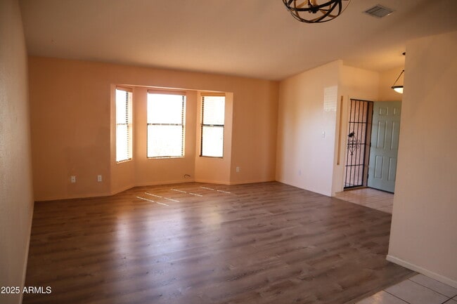 Building Photo - 3330 Ridge Crest St