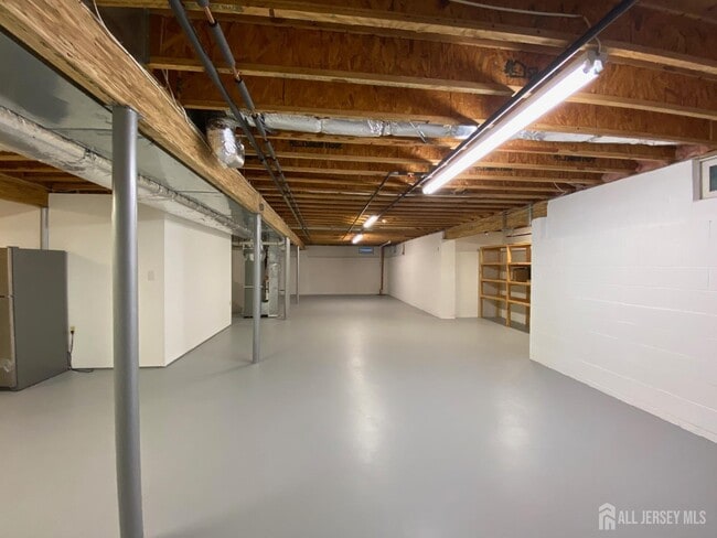 Building Photo - 2 Hampshire Pl