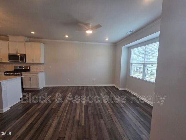Building Photo - 451 Carolina Spgs Blvd