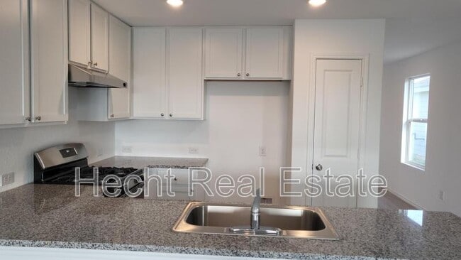 Building Photo - 9137 Navarro Vis