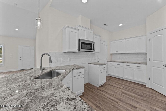 Building Photo - 4504 Laurel Rdg Dr