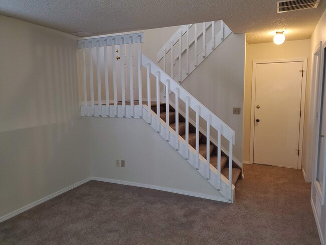 Building Photo - 4075 Dolphin Cir