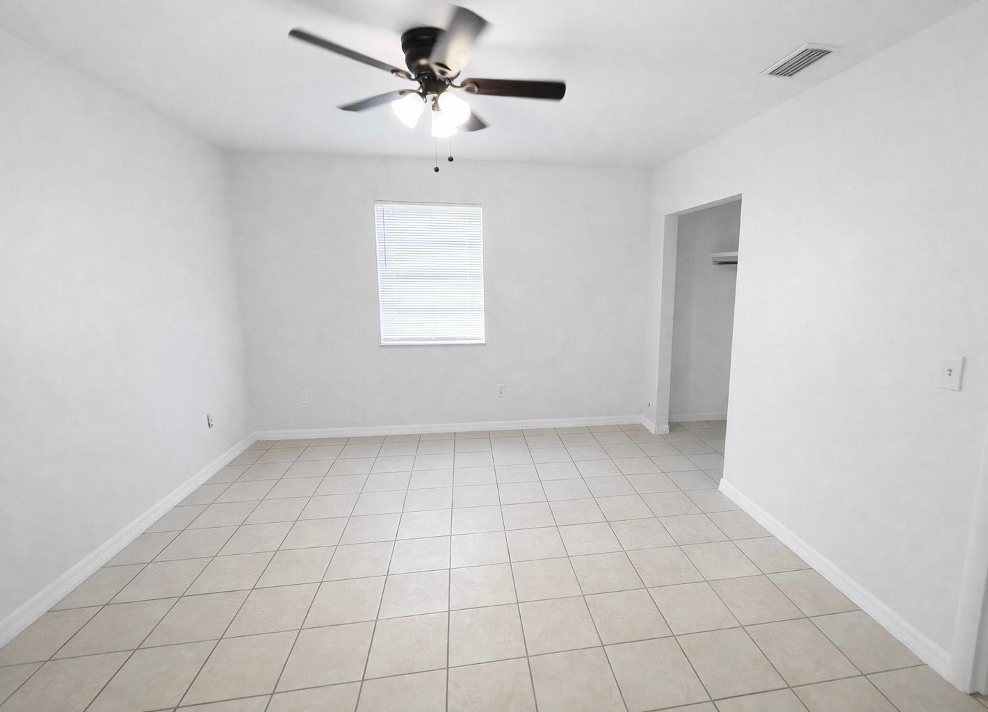 Bedroom - 5010 Killarney Ave