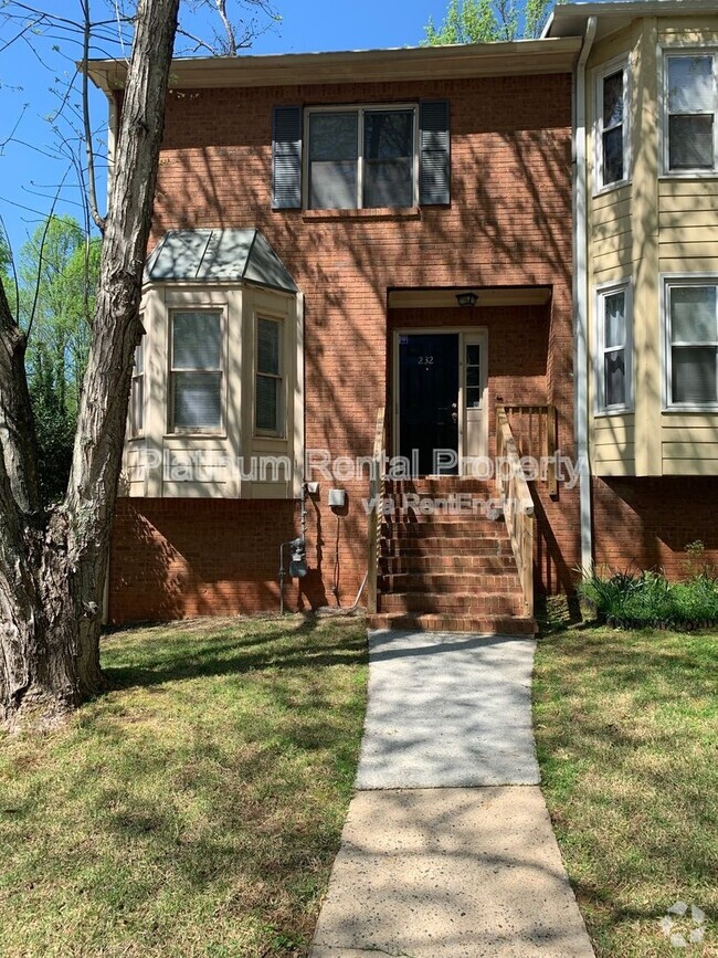 Building Photo - 232 Hembree Park Terrace