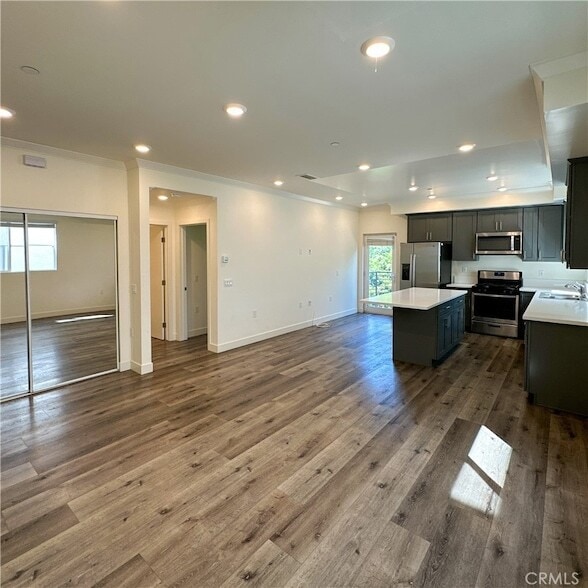 Building Photo - 14019 Vanowen St