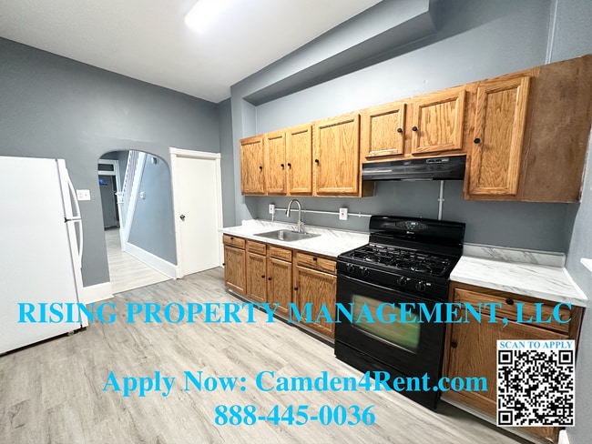 Building Photo - Renovated 3 Bedroom 1 Bathroom home in the...