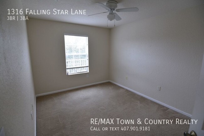 Building Photo - Orlando Rental Townhome