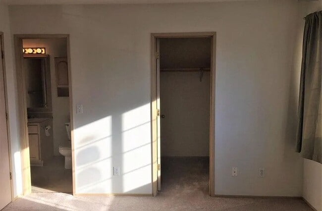 Building Photo - Everett Single Family Home 3 Bed, 1.5 Bath...