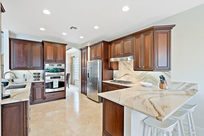 Building Photo - 225 Carina Dr