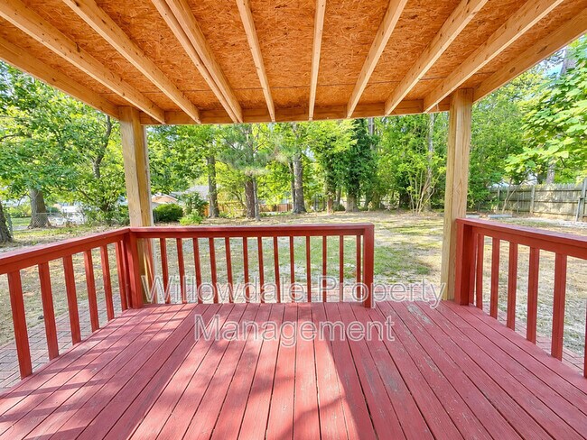 Building Photo - 2312 Sierra Dr