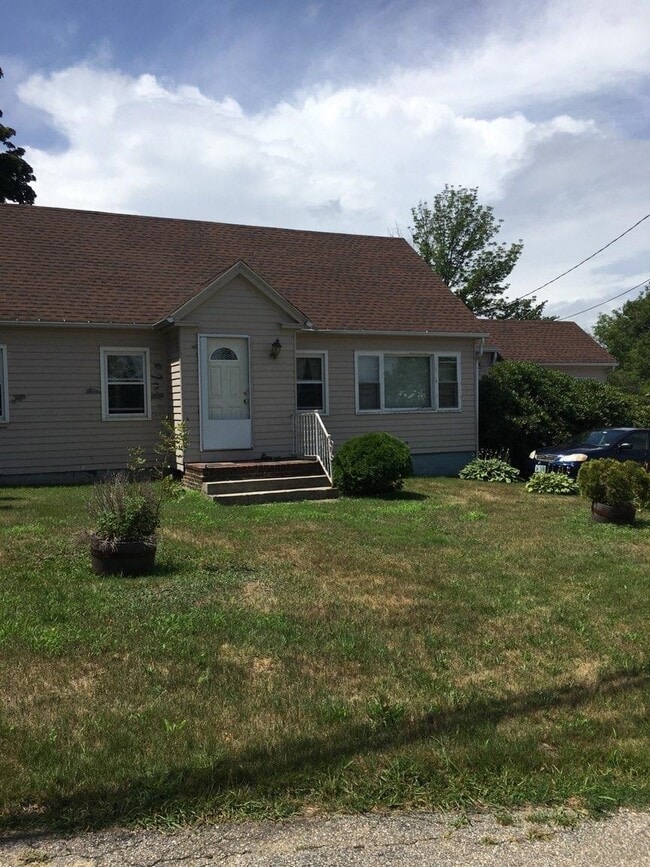 1420 Woodbury Ave 1420 Woodbury Ave Portsmouth NH 03801 Apartment