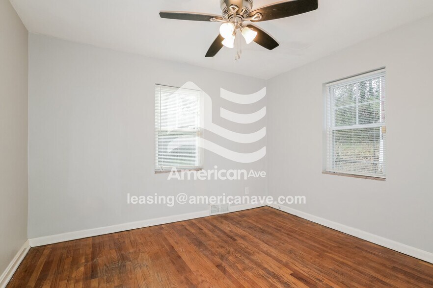 Building Photo - 6910 Groveland Dr