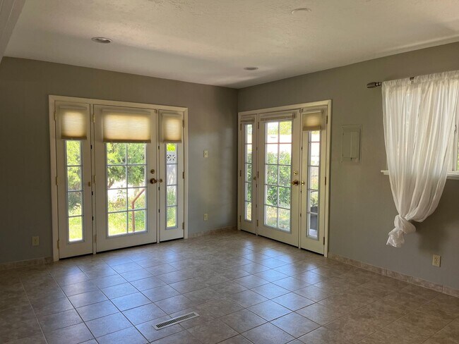 Building Photo - 133 La Placita Circle - Lease Only