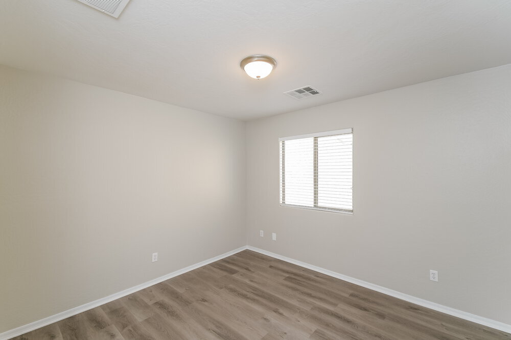 Building Photo - 10915 E Verbina Ln