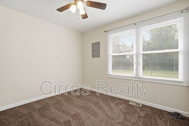 Building Photo - 3 Shelby St