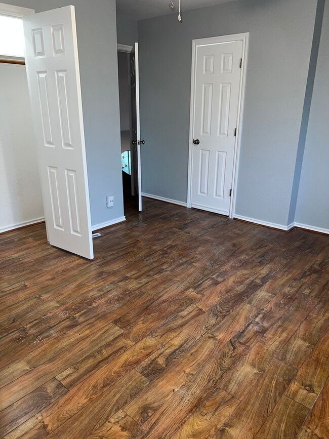 Building Photo - 539 Woodcreek Dr