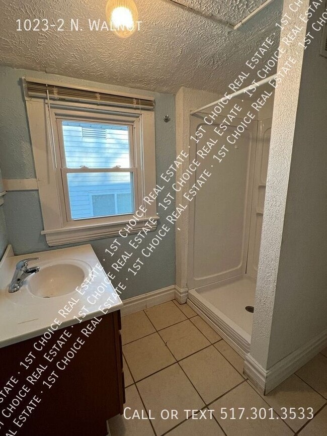 Building Photo - 1023-2 N. Walnut-