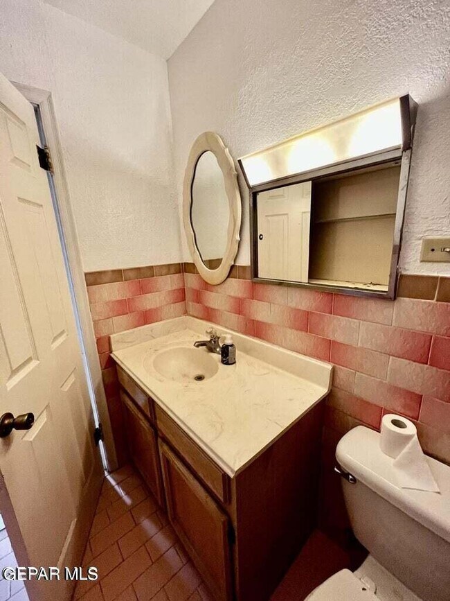 Building Photo - 7051 Becky Ln