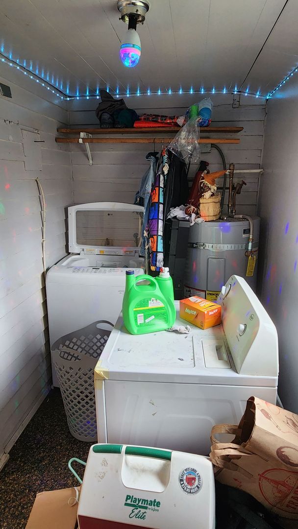 Building Photo - 5 bedroom 1 bath house - Near downtown!