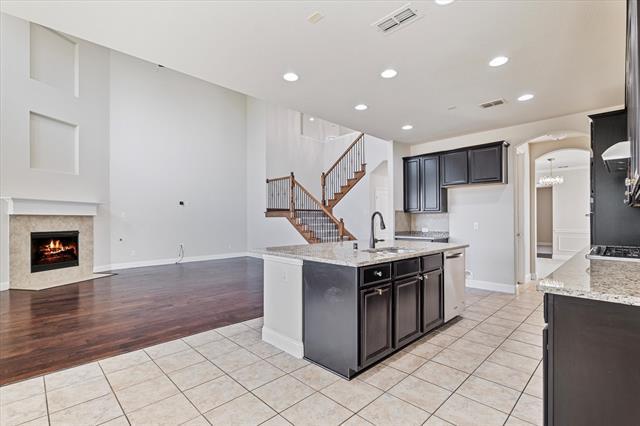 Building Photo - 1297 Roma Dr