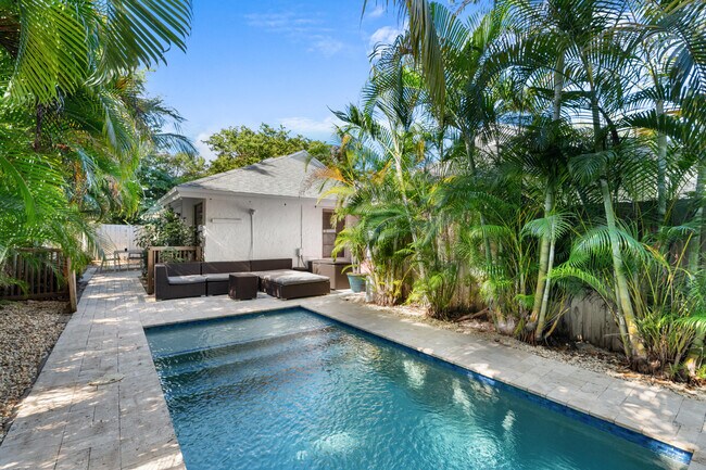 Building Photo - 2221 Florida Blvd