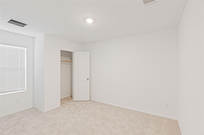 Building Photo - 117 Dark Victory Rd