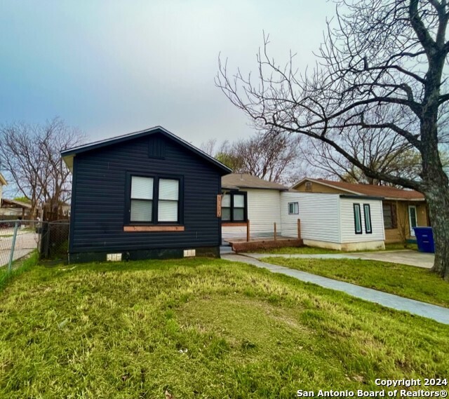 Building Photo - 1110 Clower-