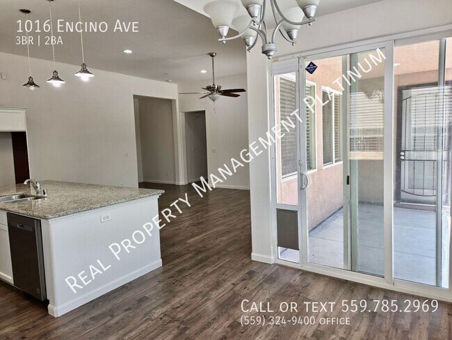 Building Photo - 1016 Encino Ave