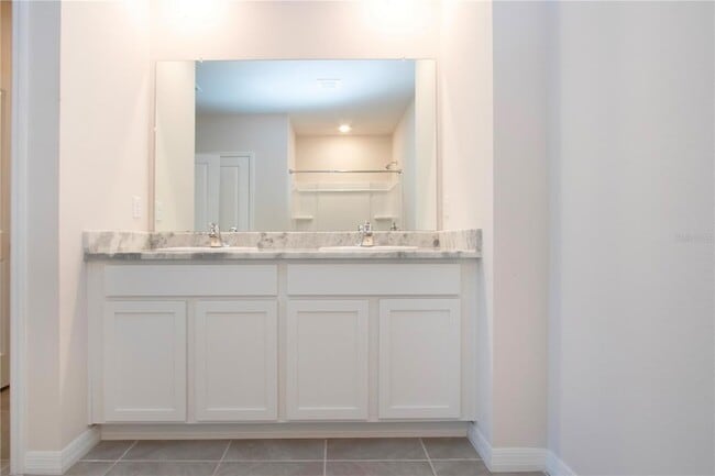 Building Photo - 3513 Hilltop Cir