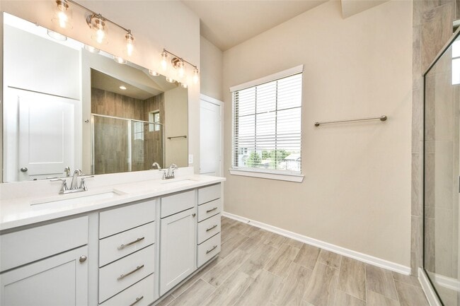 Building Photo - 19623 San Angelo Park Dr