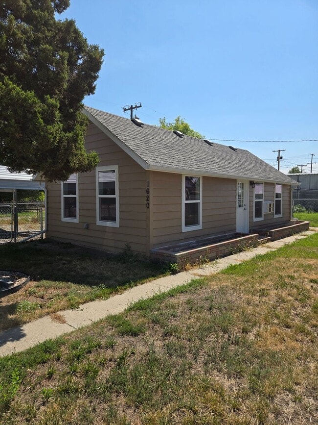 Building Photo - cute 2 bed home