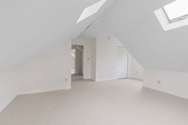 Building Photo - 29 Sherman St