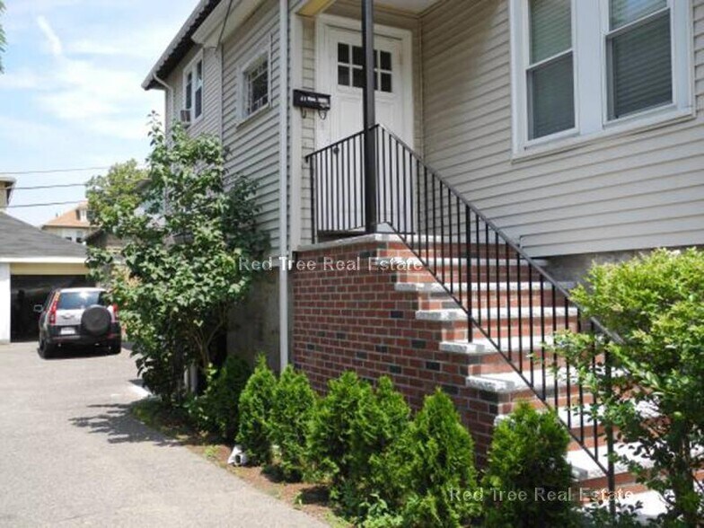 Building Photo - 42 Kirkwood Rd