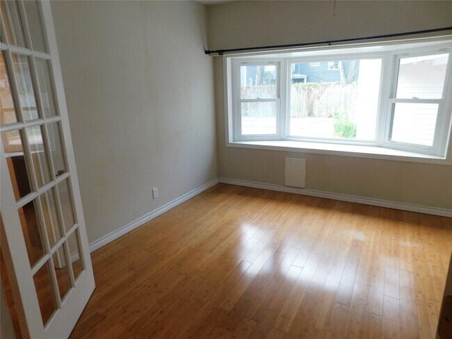 Building Photo - 2317 Dorrington St
