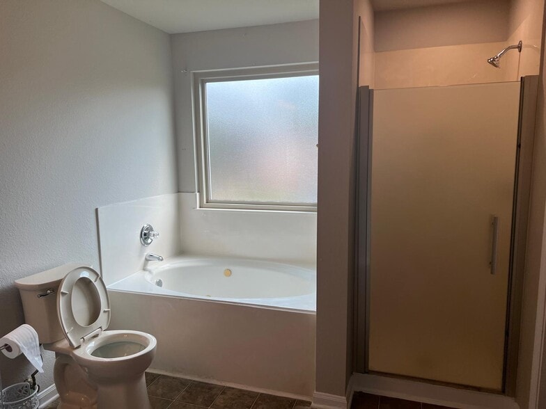 Bathroom 1 - 1414 Stevens Ct